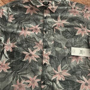 Hurley button down short sleeve shirt